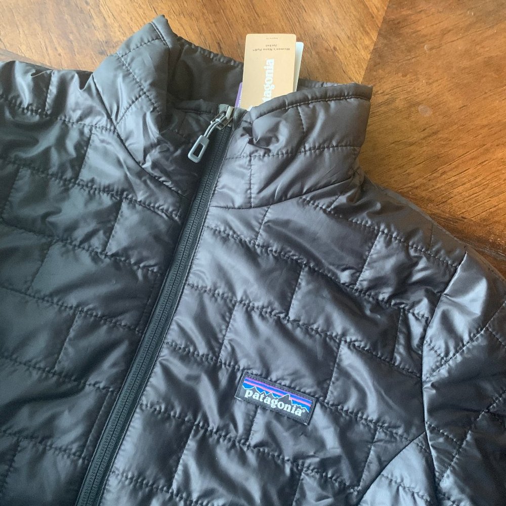 NWT Patagonia Women's Med Nano Puff Jacket - BLK
